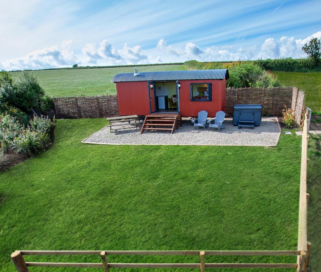 Kidwelly The Gambo Shepherd'S Hut מראה חיצוני תמונה