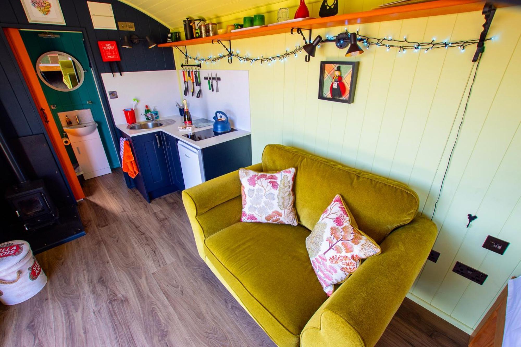 Kidwelly The Gambo Shepherd'S Hut מראה חיצוני תמונה